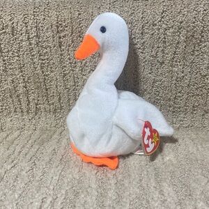 Ty Beanie Baby Gracie style 4126. White & orange swan. No flaws.